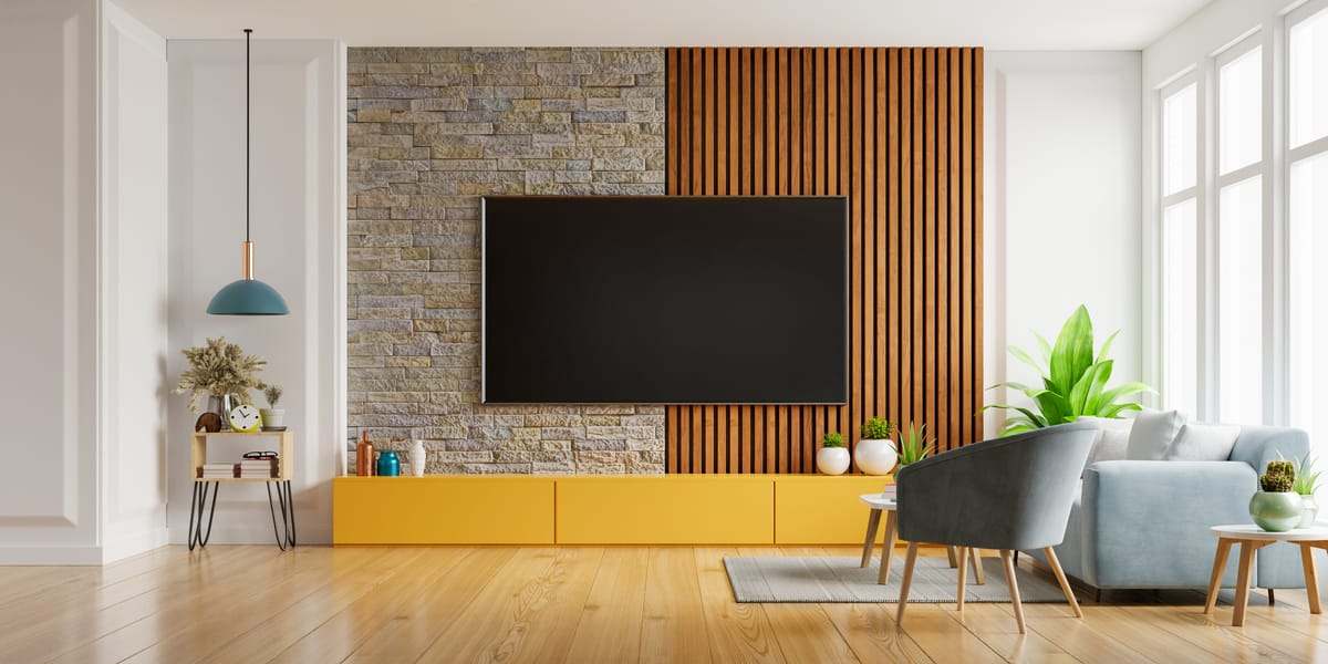 Quelle hauteur idéale pour accrocher une télé au mur ?